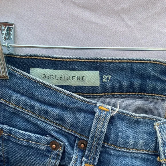 GAP Women's girlfriend 1969 Blue Jeans with Fun Patches - Picture 4 of 12